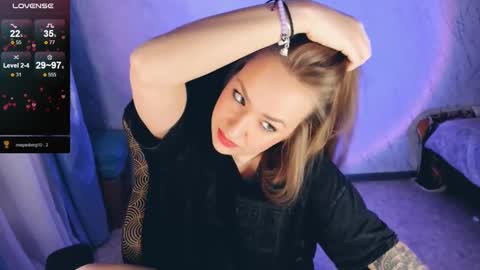 Your Annabelle Wolf  online show from 02/20/25, 04:57