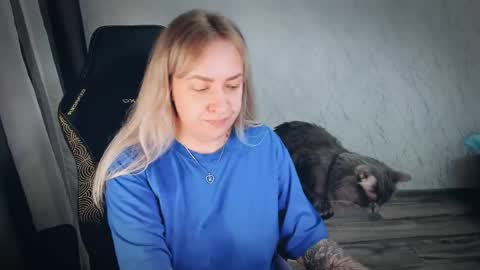 Snapshot of bellezza_ chatting on 06/06/26, 10:25 Your Annabelle Wolf online show from 06/06/26, 10:25