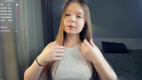 Bella online show from 09/28/25, 06:13