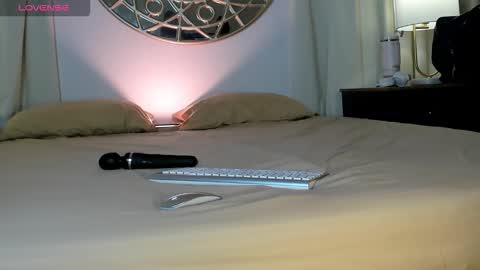Snapshot of bellinda_21 chatting on 10/25/25, 07:08 Belinda online show from 10/25/25, 07:08