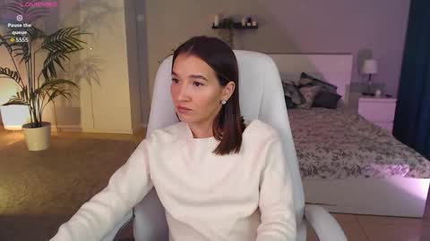 Bella online show from 09/13/25, 12:32