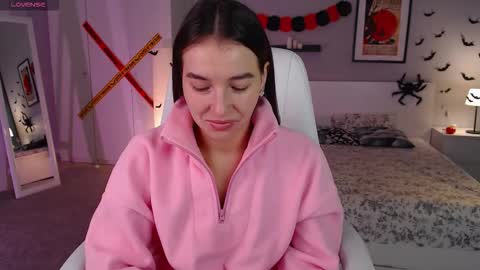 Bella online show from 11/02/25, 01:19