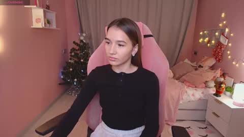 Bella online show from 12/21/25, 03:02