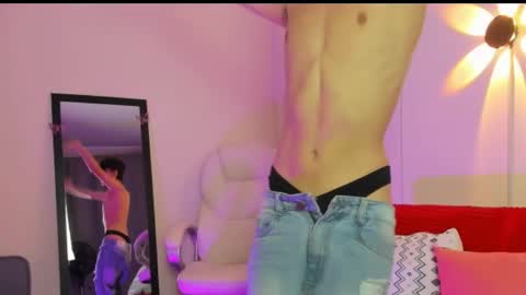 Neon online show from 09/18/25, 11:12