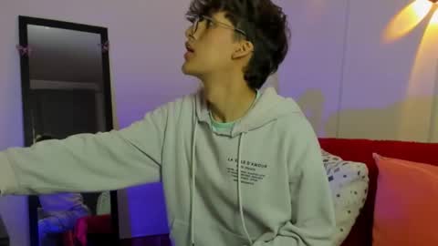 Neon online show from 09/26/25, 11:03