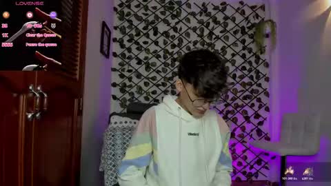 Neon online show from 12/16/25, 11:15