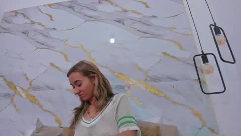 Snapshot of bellota_flak chatting on 01/18/25, 06:43 Bellota Flak online show from 01/18/25, 06:43