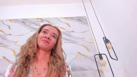 Snapshot of bellota_flak chatting on 01/27/25, 03:04 Bellota Flak online show from 01/27/25, 03:04