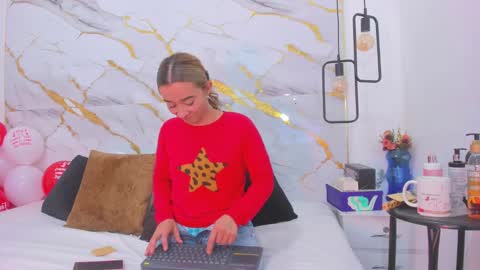 Snapshot of bellota_flak chatting on 02/14/25, 04:26 Bellota Flak online show from 02/14/25, 04:26