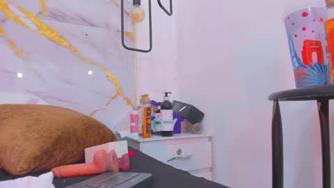 Snapshot of bellota_flak chatting on 02/28/25, 04:32 Bellota Flak online show from 02/28/25, 04:32