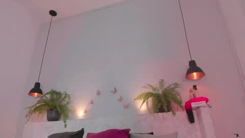 Snapshot of bellota_flak chatting on 09/22/25, 02:24 Bellota Flak online show from 09/22/25, 02:24