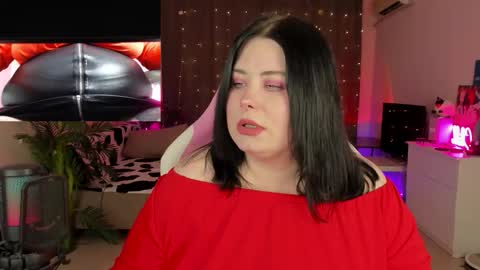 Snapshot of bellybooxo chatting on 10/08/25, 06:27 LinaBoo online show from 10/08/25, 06:27