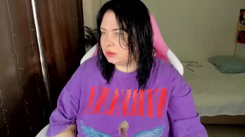 Snapshot of bellybooxo chatting on 10/28/25, 07:12 LinaBoo online show from 10/28/25, 07:12