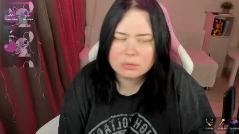 Snapshot of bellybooxo chatting on 04/14/26, 03:23 LinaBoo online show from 04/14/26, 03:23