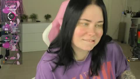 LinaBoo online show from 06/04/26, 11:16