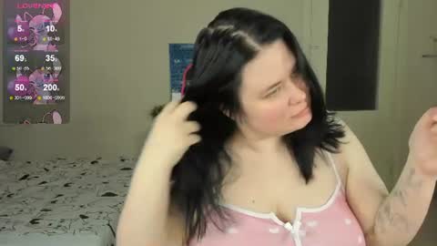 LinaBoo online show from 06/19/26, 07:01