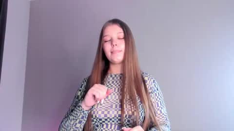 Kate online show from 11/19/25, 01:33