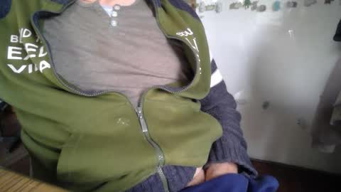 Snapshot of bemichel chatting on 11/02/25, 02:52 jaimetout online show from 11/02/25, 02:52