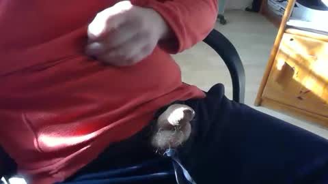 Snapshot of bemichel chatting on 04/18/26, 07:23 jaimetout online show from 04/18/26, 07:23