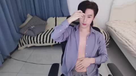 Snapshot of ben705676 chatting on 09/23/25, 02:20 Ben online show from 09/23/25, 02:20