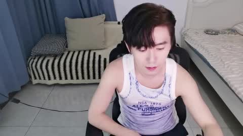 Snapshot of ben705676 chatting on 10/01/25, 05:19 Ben online show from 10/01/25, 05:19