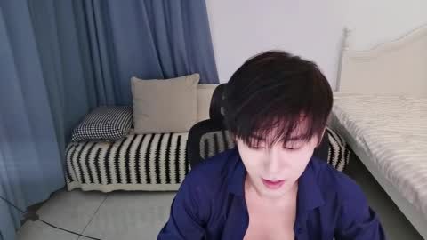 Snapshot of ben705676 chatting on 10/10/25, 03:11 Ben online show from 10/10/25, 03:11