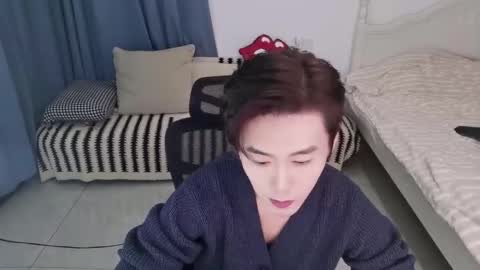 Snapshot of ben705676 chatting on 10/24/25, 02:46 Ben online show from 10/24/25, 02:46