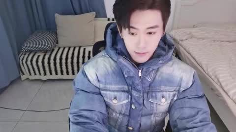 Snapshot of ben705676 chatting on 10/25/25, 03:18 Ben online show from 10/25/25, 03:18