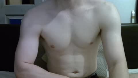 ben948900 online show from 10/04/25, 11:41