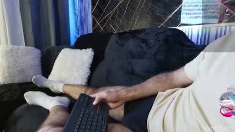 Snapshot of ben_blaze chatting on 09/29/25, 08:08 BEN online show from 09/29/25, 08:08