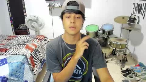 Snapshot of ben_falcon chatting on 09/17/25, 03:41 Ben online show from 09/17/25, 03:41