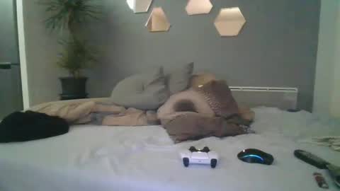 benbare13 online show from 02/22/25, 05:35