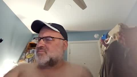 Snapshot of bendavewill chatting on 12/04/25, 10:24 Bendavewill online show from 12/04/25, 10:24