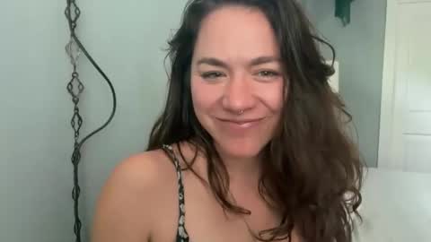 Snapshot of bendlikebecks chatting on 04/03/26, 02:04 bendlikebecks online show from 04/03/26, 02:04
