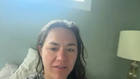 Snapshot of bendlikebecks chatting on 04/08/26, 01:44 bendlikebecks online show from 04/08/26, 01:44