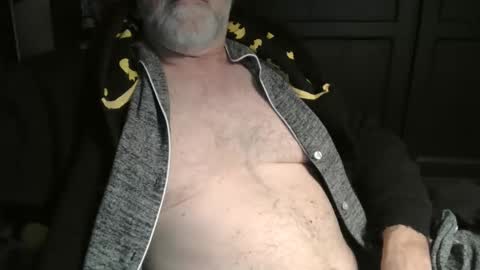 Snapshot of bendrinkin chatting on 12/08/24, 10:08 bendrinkin online show from 12/08/24, 10:08