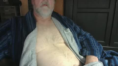 Snapshot of bendrinkin chatting on 01/06/25, 10:13 bendrinkin online show from 01/06/25, 10:13