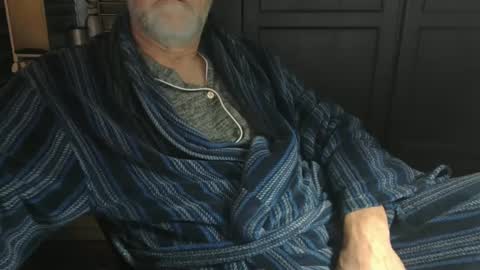 Snapshot of bendrinkin chatting on 02/19/25, 10:12 bendrinkin online show from 02/19/25, 10:12