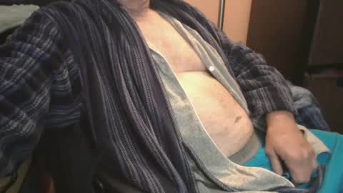 Snapshot of bendrinkin chatting on 09/26/25, 10:08 bendrinkin online show from 09/26/25, 10:08