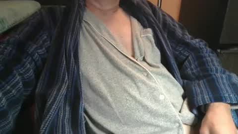 Snapshot of bendrinkin chatting on 10/08/25, 11:08 bendrinkin online show from 10/08/25, 11:08