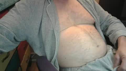 Snapshot of bendrinkin chatting on 10/22/25, 03:29 bendrinkin online show from 10/22/25, 03:29