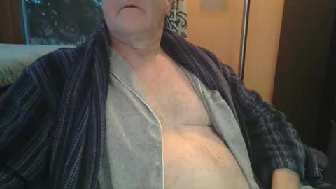 Snapshot of bendrinkin chatting on 01/07/26, 01:24 bendrinkin online show from 01/07/26, 01:24