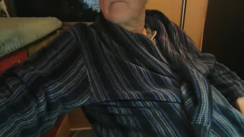 Snapshot of bendrinkin chatting on 02/21/26, 02:23 bendrinkin online show from 02/21/26, 02:23