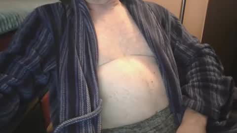 Snapshot of bendrinkin chatting on 03/22/26, 09:02 bendrinkin online show from 03/22/26, 09:02