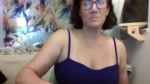 Snapshot of bendybecky69 chatting on 02/11/26, 03:44 Becky online show from 02/11/26, 03:44