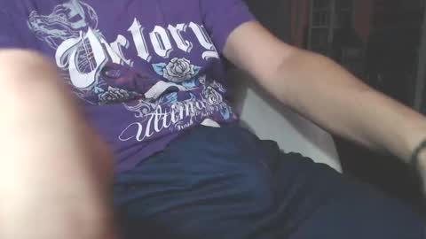 Snapshot of benijamin chatting on 01/27/25, 11:43 benijamin online show from 01/27/25, 11:43