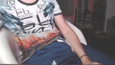 Snapshot of benijamin chatting on 02/11/25, 10:07 benijamin online show from 02/11/25, 10:07