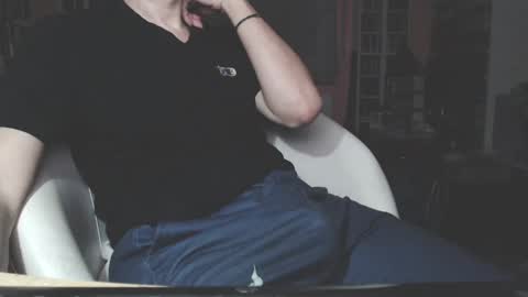 Snapshot of benijamin chatting on 02/26/25, 12:16 benijamin online show from 02/26/25, 12:16