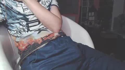 Snapshot of benijamin chatting on 03/11/25, 10:20 benijamin online show from 03/11/25, 10:20