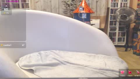 Snapshot of benijamin chatting on 09/11/25, 09:42 benijamin online show from 09/11/25, 09:42